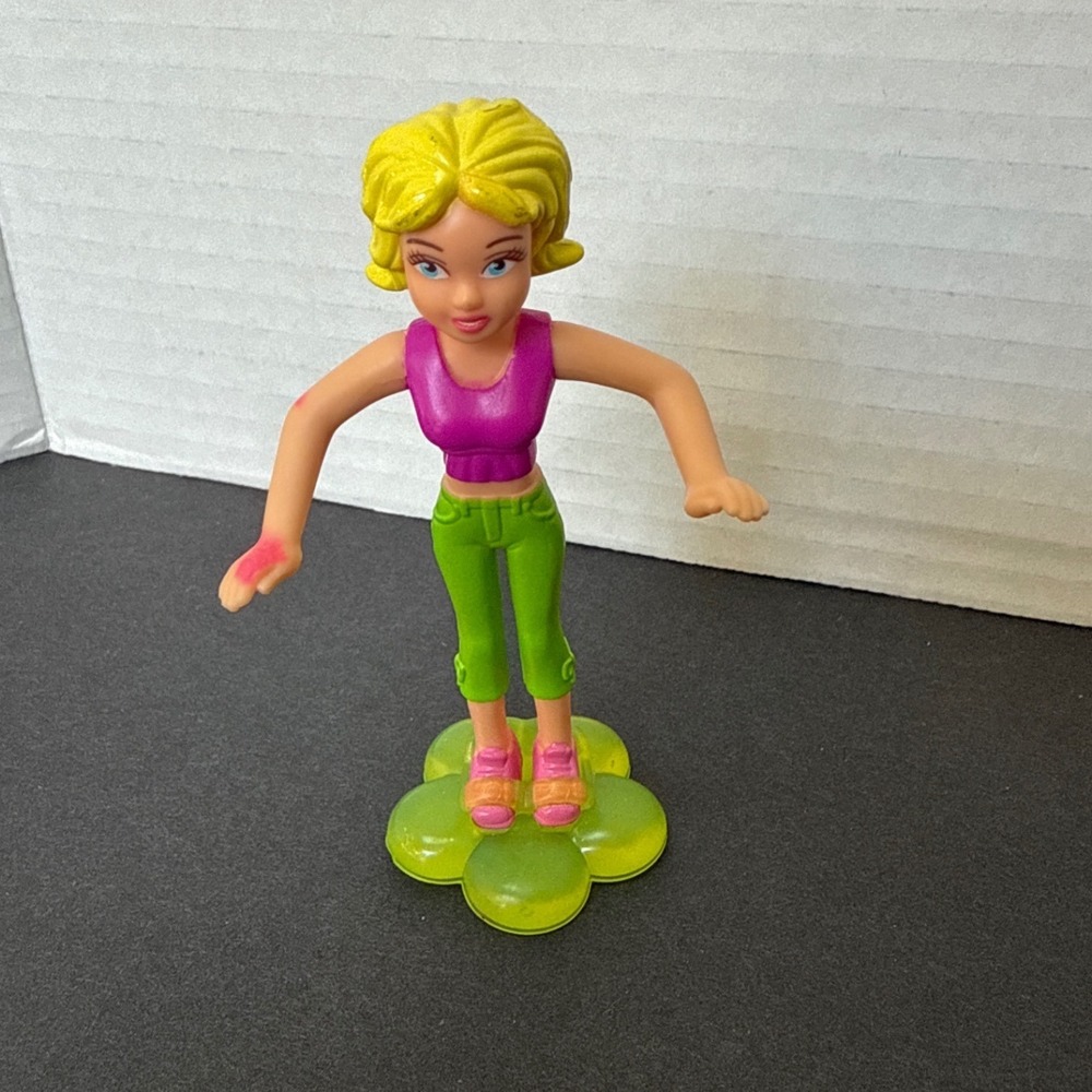 Vintage 2006 Polly Pocket McDonalds Happy Meal Toy Blonde Doll Flower Base